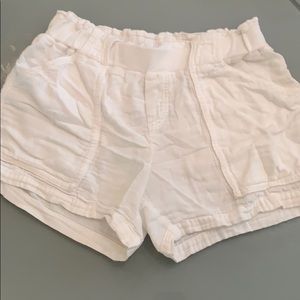 Splendid white 100% cotton elastic shorts medium